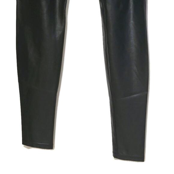 Aritzia Wilfred Free Vegan Faux Leather Black Skinny Legging Pant Chic Size XXS - Picture 5 of 13